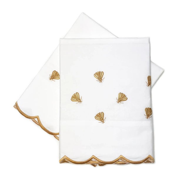 Traditional Scattered Bees King Pillowcases - a Pair For Sale - Image 3 of 3