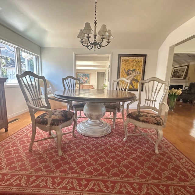 Mid-Century Drexel Heritage Pedestal Table - Set of 5 For Sale - Image 10 of 10