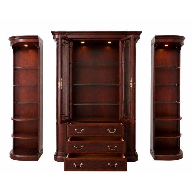 Chippendale 1970s Drexel Heritage Chippendale Mahogany 3-Piece Display Cabinet With Étagères For Sale - Image 3 of 5