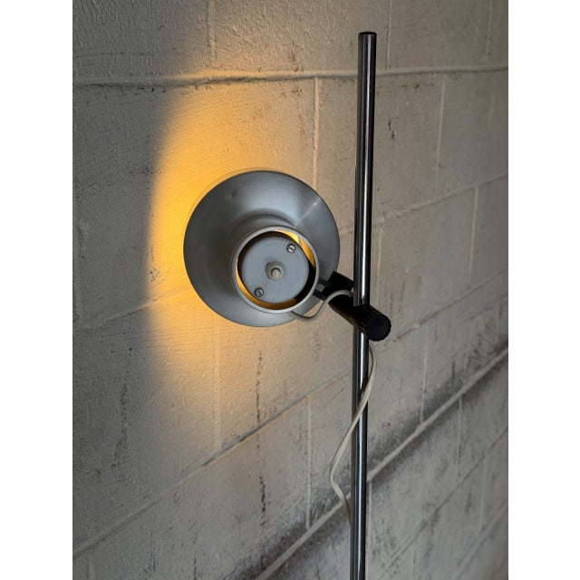 1950s Mid-Century Modern Metal Floor Lamp With Adjustable Dual Shades For Sale - Image 10 of 13