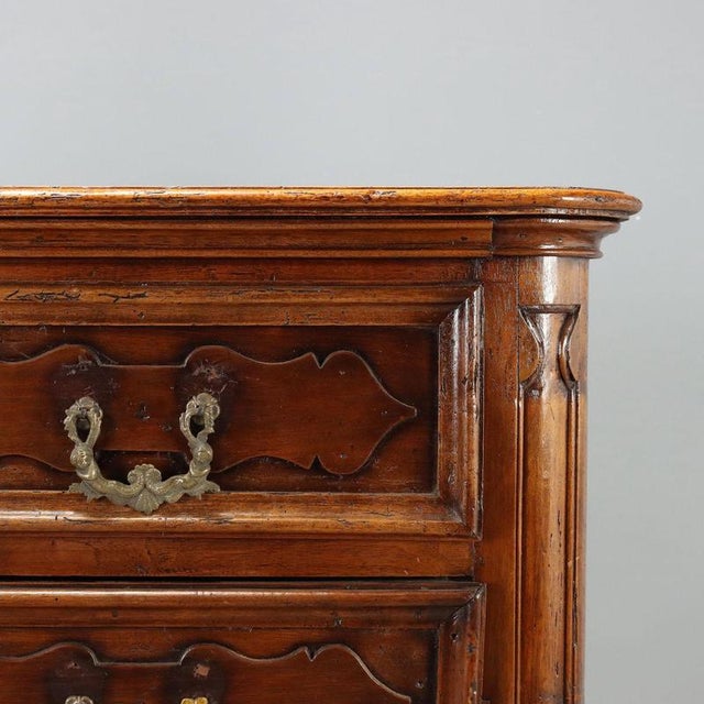Baroque Walnut Canterano with Molded Drawers For Sale - Image 5 of 11