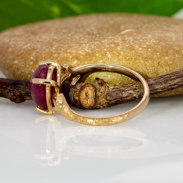 Metal 4.1cts Star Ruby Ring With Natural Diamonds Accents: Solid 14k Gold, , Size 6.75 For Sale - Image 7 of 8