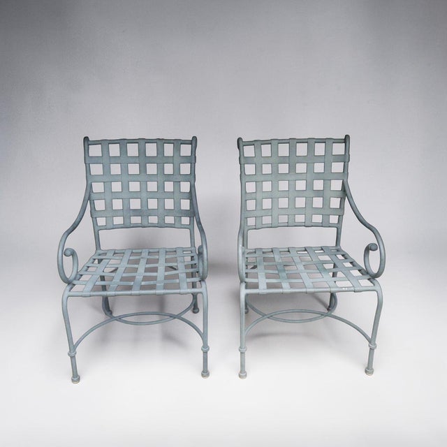 Neoclassical Mid 20th Century Brown Jordan Florentine Three-Piece Patio Set in Speckled Charcoal Finish, 3 Pieces For Sale - Image 3 of 8