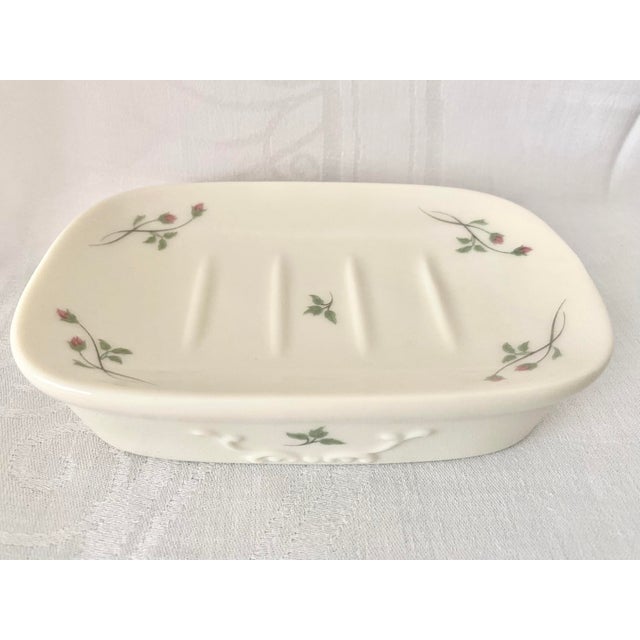Late 20th Century Lenox Rose Manor Porcelain Soap Dish - Ivory With Pink Rosebuds Excellent Condition. For Sale - Image 12 of 12