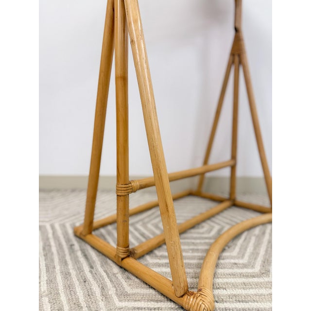 Vintage Rattan Wicker Easel Podium Art Stand Coastal Boho Hollywood Regency For Sale - Image 12 of 13