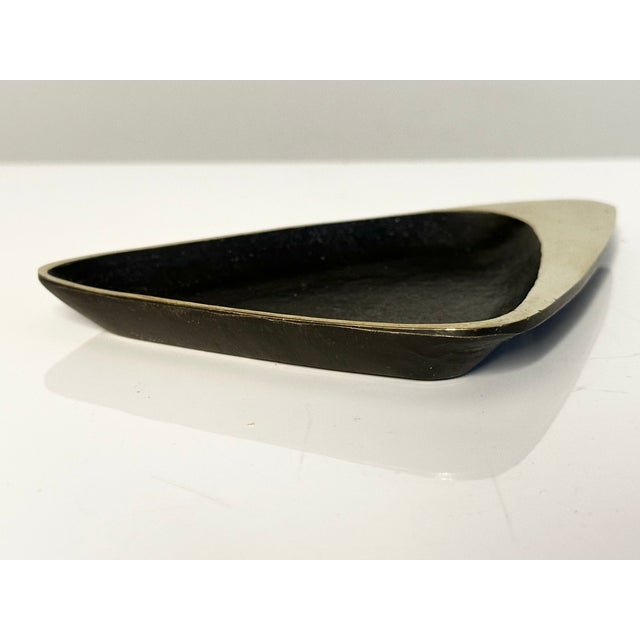 Brass Bowl in the style of the Hagenau Workshops, Austria, 1950s For Sale - Image 4 of 15
