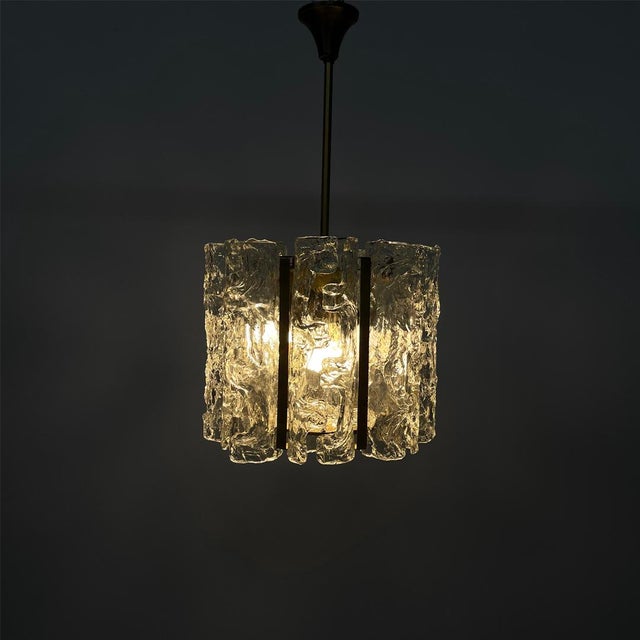 Italian modern glass chandelier from Mazzega, 1970s Finely crafted Murano glass ceiling lamp. It is composed of eight...