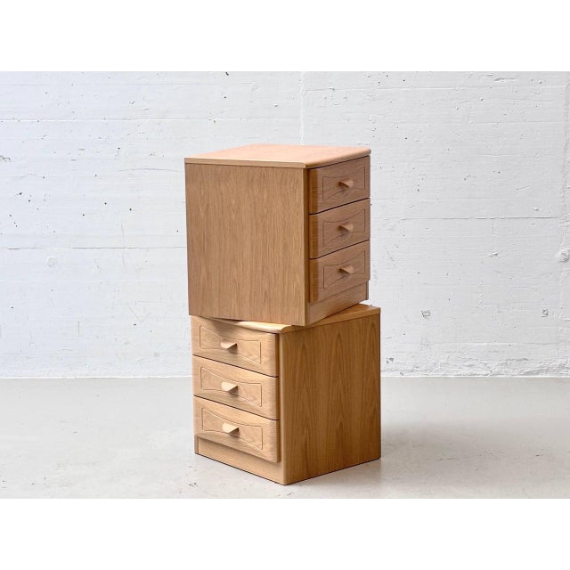 Vintage Bedside Table in Light Wood For Sale - Image 13 of 16