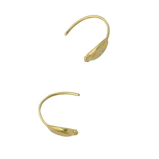 Modern Oro 18K Gold Diamond Hook Earrings, A Pair For Sale - Image 3 of 7