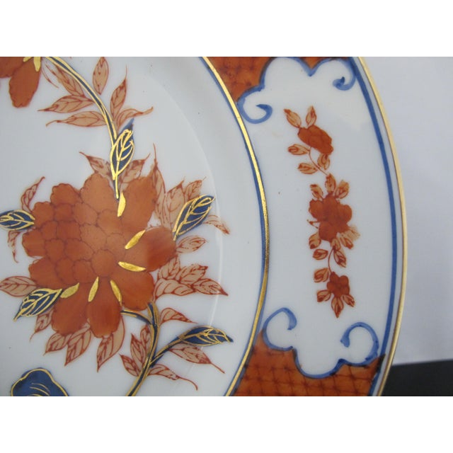 Japanese Imari Porcelain Butterfly & Flower Gold Trim 10 1/4" Dinner Plate Set For Sale In Portland, OR - Image 6 of 9