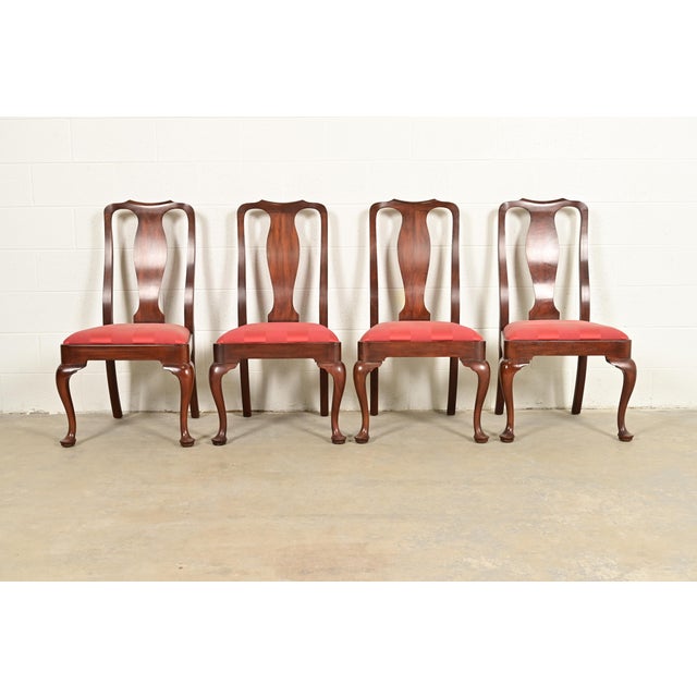 A gorgeous set of four Queen Anne or Georgian style side chairs or dining chairs By Henkel Harris USA, Circa Late 20th...