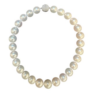 13-16 mm White South Sea Round Pearl Necklace - AAA Quality, 27 P, Diamond Ball For Sale