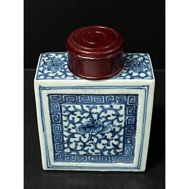 19th Century 19th Century Chinese Art Blue and White Porcelain Tea Caddy With Wooden Cover For Sale - Image 5 of 10