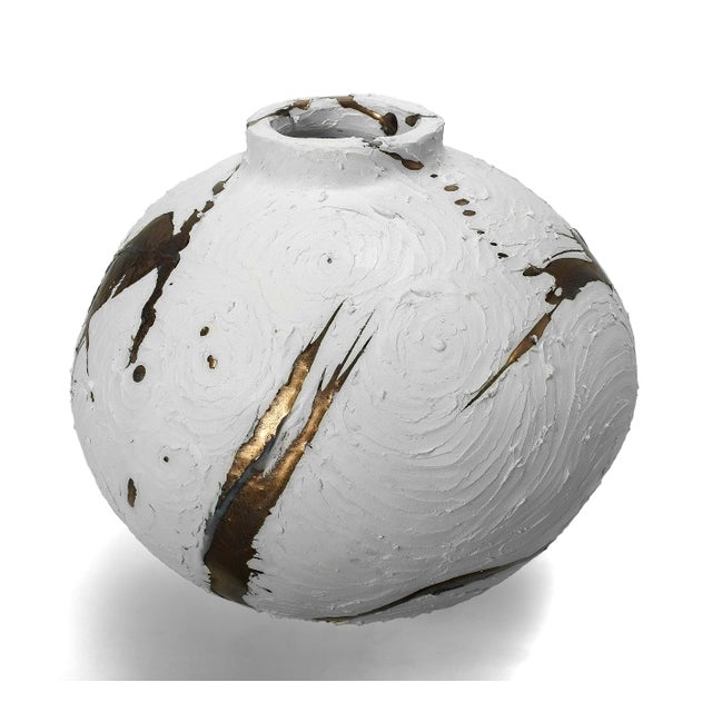 Inspired by the traditional Korean moon jar, this small sculptural vessel from Beverly Morrison’s White & Gold Collection...