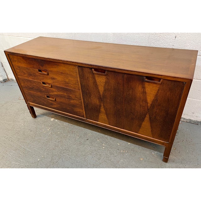 John Stuart Mid 20th Century Janus Collection Walnut Credenza by John Stuart for Mount Airy Furniture For Sale - Image 4 of 18