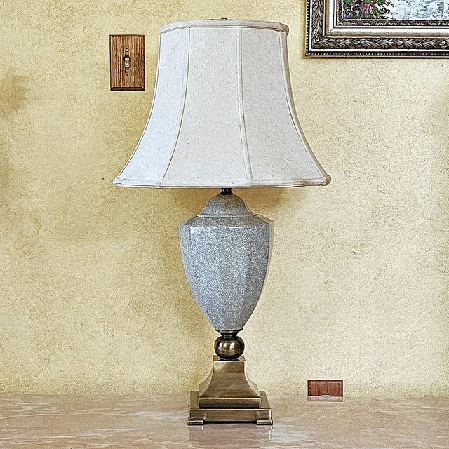 Vintage Crackle Glaze Ceramic Table Lamp with Antiqued Brass Base This vintage table lamp features a classic urn-shaped...