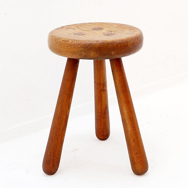 Vintage Brutalist Tripod Stool in Wood, 1960 For Sale - Image 9 of 10