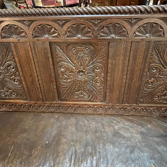 Antique English 18th C. King Charles II Oak Settle For Sale In San Antonio - Image 6 of 7