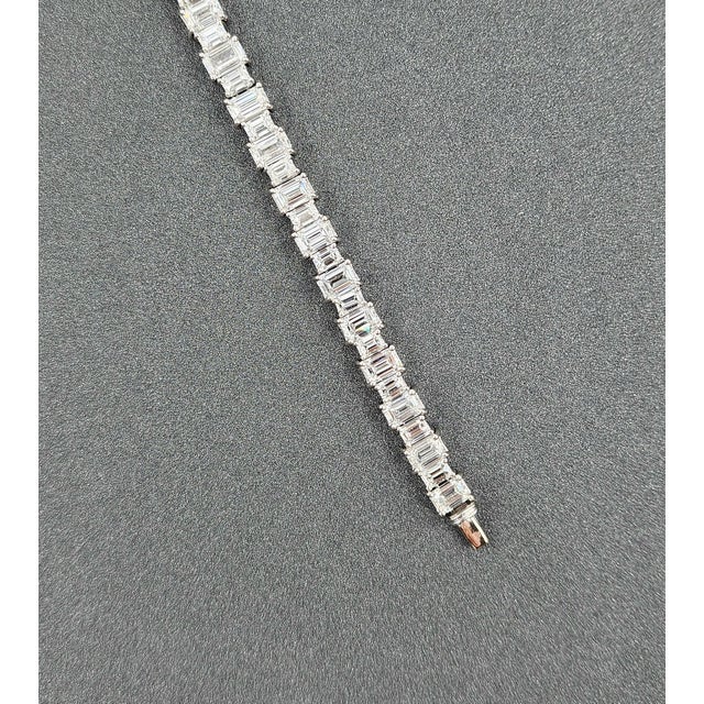 Early 21st Century 13.13 Ct Emerald Cut & Baguette Diamond Bracelet For Sale - Image 5 of 8