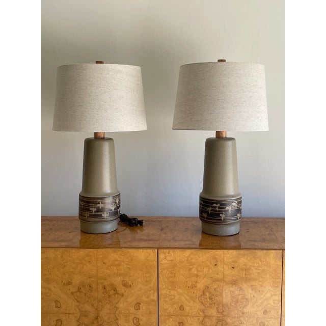 1960s Jane and Gordon Martz Ceramic Table Lamps - a Pair For Sale - Image 10 of 10