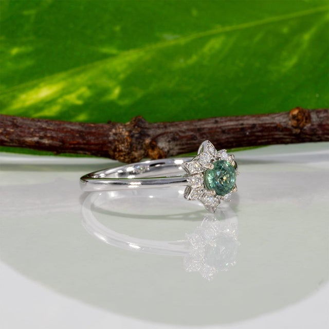 Metal Alexandrite Ring With Earth-Mined Diamond Accents: Solid 14k Gold, Size 6.75 For Sale - Image 7 of 10