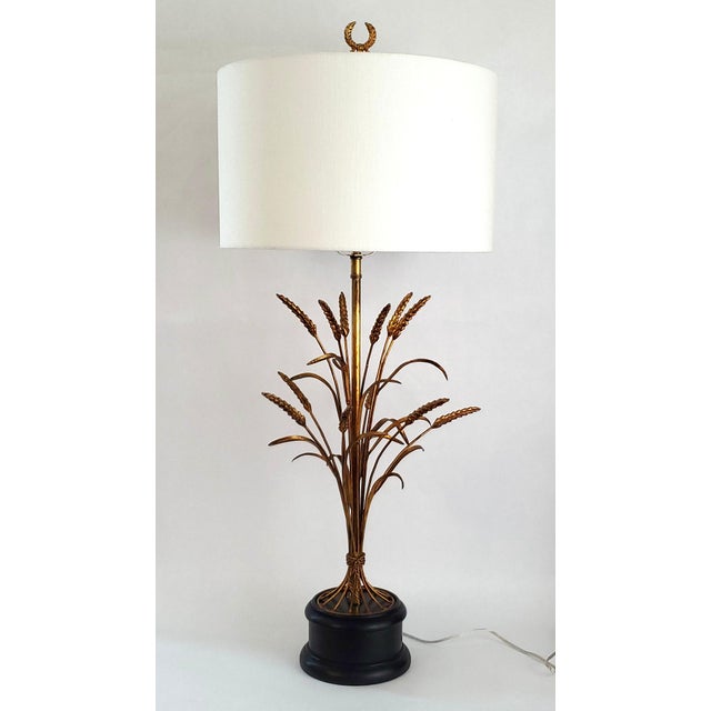 Borghese Lamp Restored Italian Tole & Gilt Wheat - 1960s For Sale - Image 4 of 14