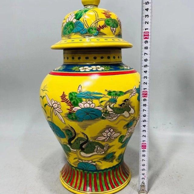 Pair of Chinese Yellow Ground Porcelain Temple Jar | Famille Rose Mandarin Ducks & Lotus Motif For Sale - Image 9 of 9
