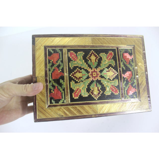 Vintage Straw Marquetry Jewelry Box Trinket Stash Intricate Detail For Sale - Image 11 of 12