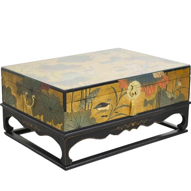 Mid Century Chinoiserie Gold Lotus & Birdlife Motif Coffee Table For Sale - Image 15 of 15