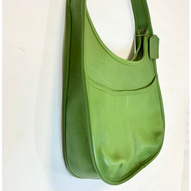 Asparagus 1998 Vintage Boho Chic Coach Ergo Hobo Leaf Leather One-Shoulder Handbag, E7c-9033 For Sale - Image 8 of 13