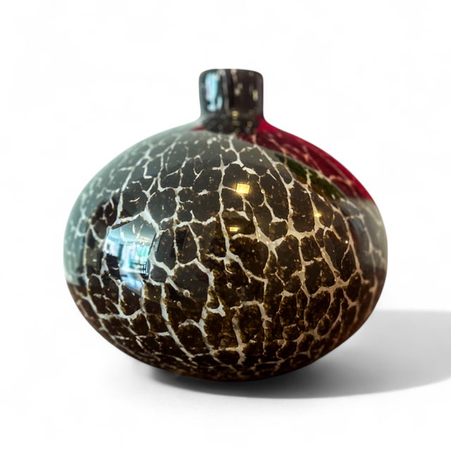 Flower Vase in Blown Glass, US, 2015 9" x 10"