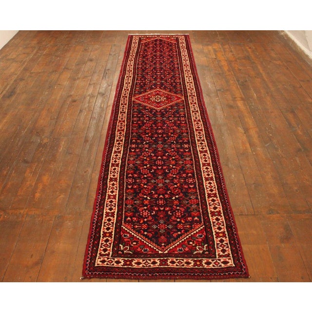 Middle Eastern Rug in Wool For Sale - Image 5 of 10