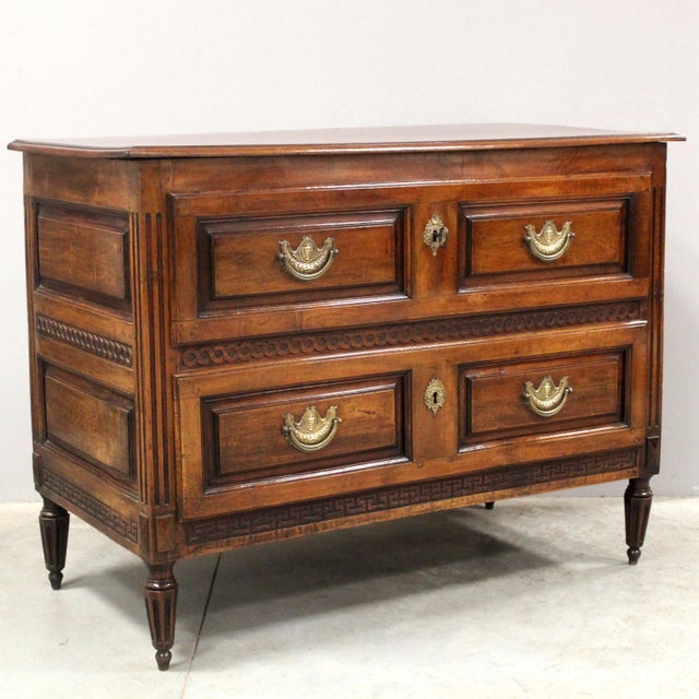 18th Century 18th Century Italian Louis XVI Chest of Drawers in Walnut For Sale - Image 5 of 14