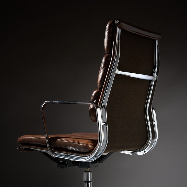 1970s French Period Mid-Century Modern Desk Chair, Leather and Chrome, Circa 1980 For Sale - Image 5 of 9