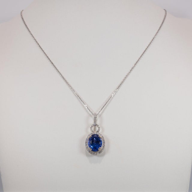3.2Ct Tanzanite Pendant With Natural Diamond Accents in Solid 14k Gold, 10x8mm For Sale - Image 4 of 7