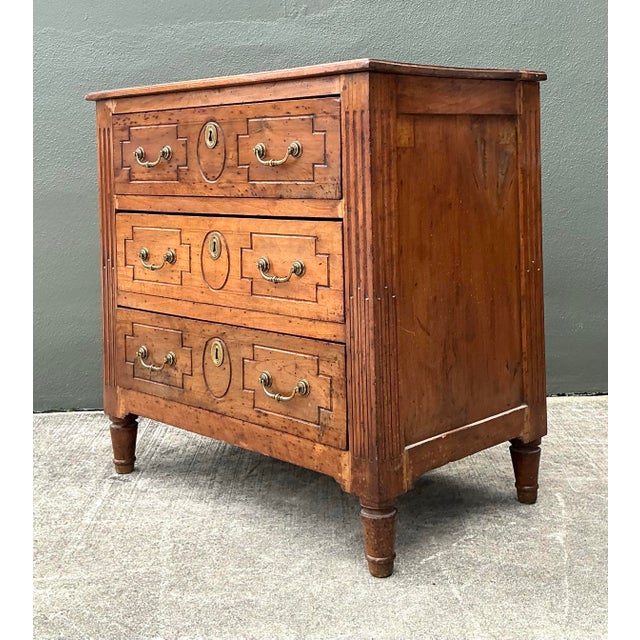 Brown Vintage Louis XV Fluted Chest of Drawers For Sale - Image 8 of 12