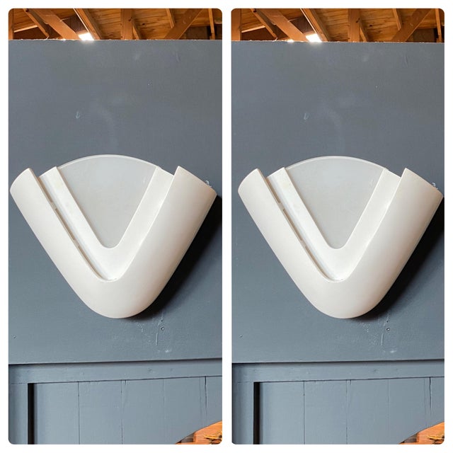 1980s Italian Opaline Sconces 1980 - Set of 2 For Sale In Los Angeles - Image 6 of 6