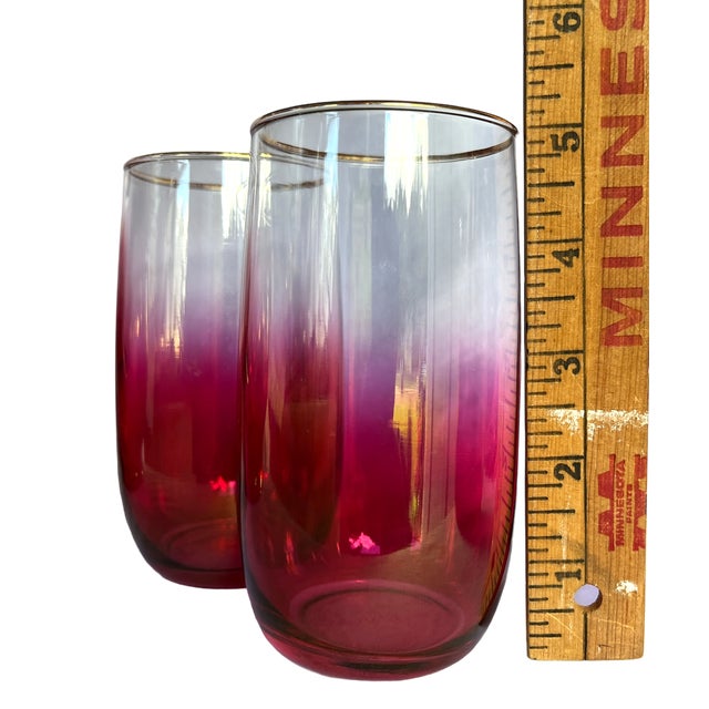 1960s 1960s Blendo Cranberry Rose Pitcher and Drinking Glass Set West Virginia Glass Co. Cocktail Set- 5 Pieces For Sale - Image 5 of 10