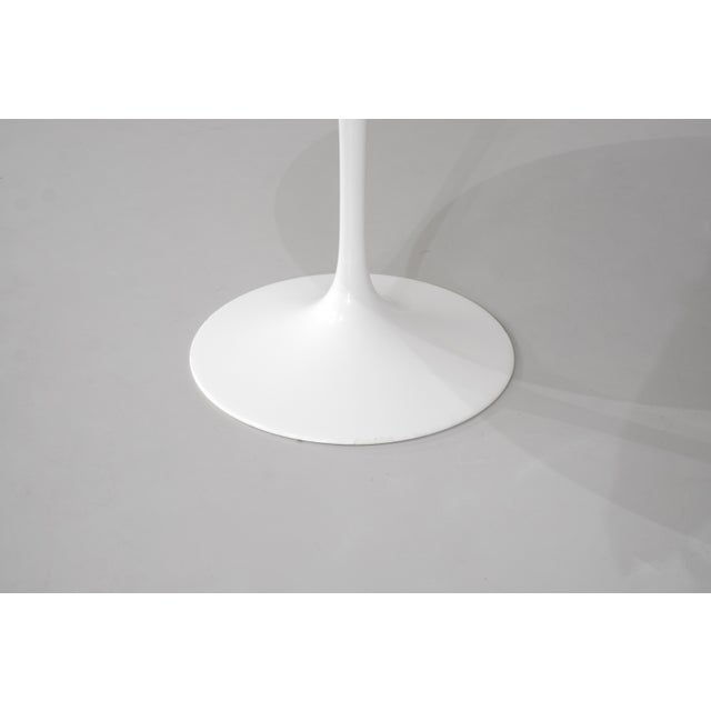 Eero Saarinen Marble Tulip Dining Table by Eero Saarinen for Knoll International, 1980s For Sale - Image 4 of 13