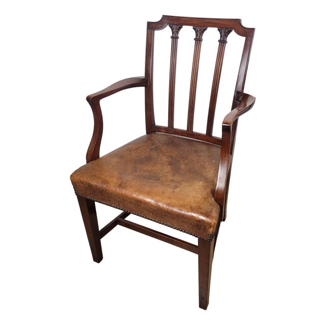 19th Century Victorian English Armchair in Carved Leather and Mahogany, 1890 For Sale