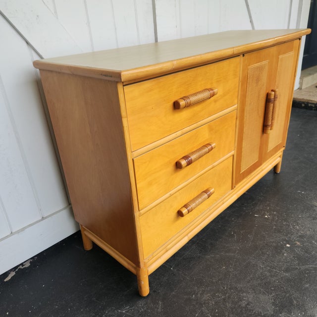 Mid-Century Modern 1960s Vintage MidCentury Wood Dresser/Credenza For Sale - Image 3 of 9