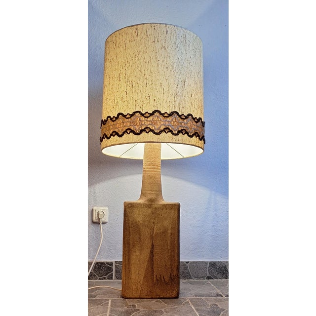 1970s Large Vintage Table Lamp with Beige-Brown Ceramic Base and Original Fabric Shade, 1970s For Sale - Image 5 of 11
