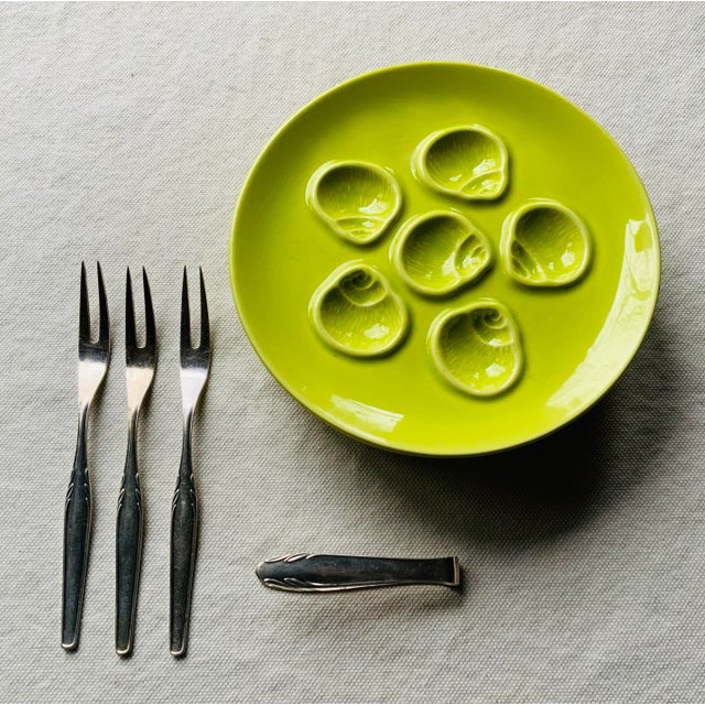 Mid-Century Modern 1950s French Chartreuse Porcelain Escargot Plates With Silverplate Forks & Tongs - 7 Piece For Sale - Image 3 of 8