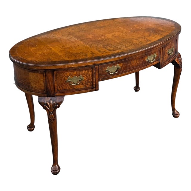 Hekman Queen Anne Revival Burl Walnut Writing Desk With Carved Shell-Accent Cabriole Legs, Late 20th Century For Sale