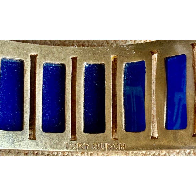 Blue Tory Burch Rectangular Resin Cuff Gold Plated One Size Talosel Style For Sale - Image 8 of 8