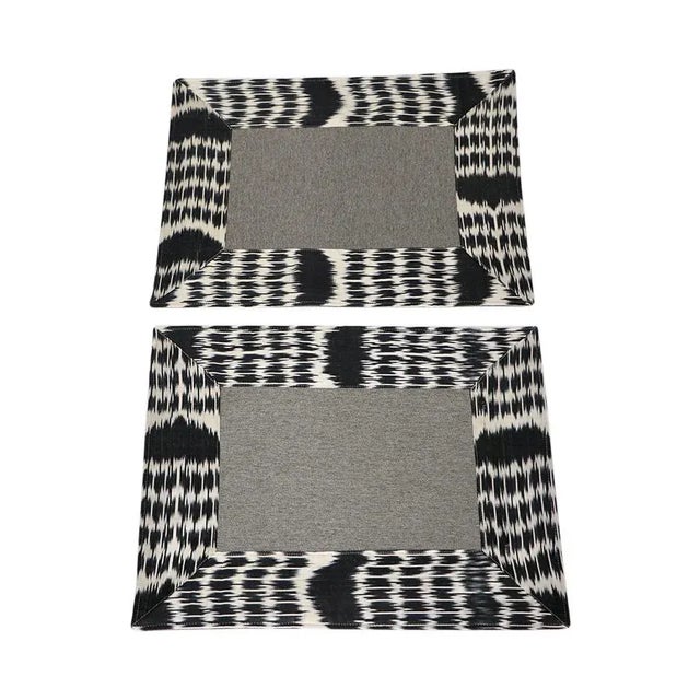 2020s Zibra Ikat Placemats - Pair For Sale - Image 5 of 5