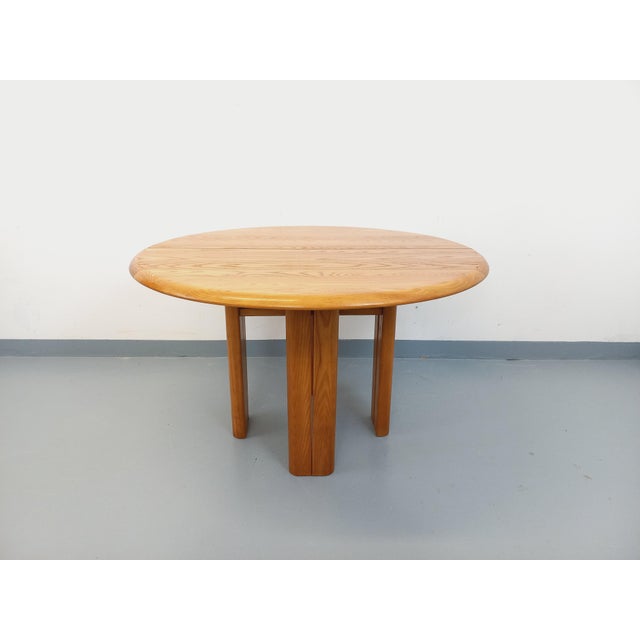 Vintage Round Dining Table in Blond Elm with Extensions from Seltz, 1970s For Sale - Image 15 of 18