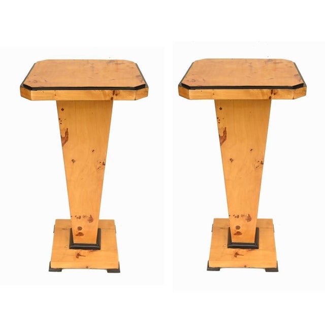 Wood Art Deco Pedestal Tables in Bird's Eye Maple, 1930s, Set of 2 For Sale - Image 7 of 7