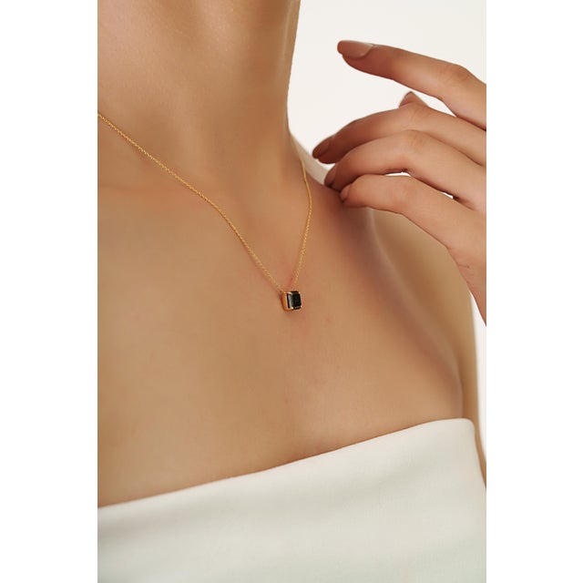 Black 1.82 Carat Natural Black Diamond Solitaire Pendant Necklace in 18k Yellow Gold For Sale - Image 8 of 14