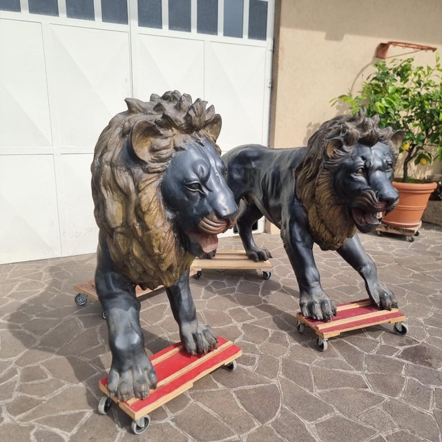 Gold Large Bronze Sculptures of Lions, 1870, Set of 2 For Sale - Image 8 of 18
